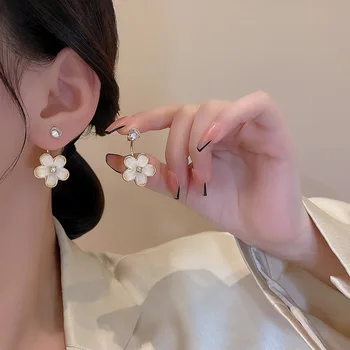 Simplu Drăguț Floare De Opal Stud Cercei Moda Coreeană Imitație Pearl Cercei Pentru Femei, Fete Dulci, De Zi Cu Zi Accesorii En-Gros Imagine 2