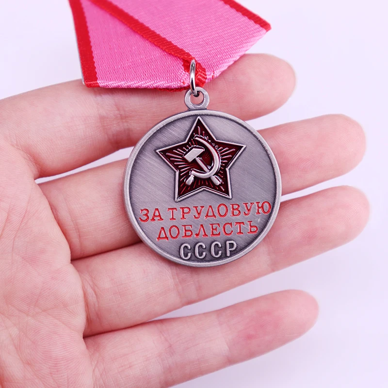 Through USA scrapbook Cumpara online De muncă sovietice pensionar medalie brosa CCCP red star pin  retro onoare guler insigna comunismul bijuterii \ Ornamente / A-ztech.ro